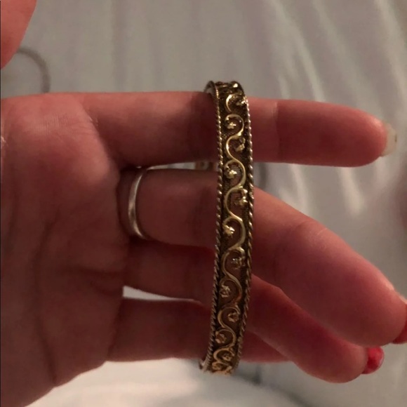 7 Bracelets - Picture 3 of 6